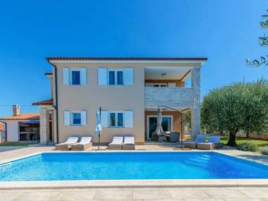 Modern newly built Villa in a beautiful location with private pool and garden
