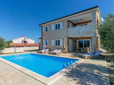 Modern newly built Villa in a beautiful location with private pool and garden