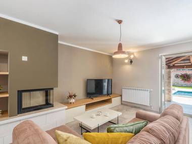 Renovated stone villa in Istrian style with private pool and whirlpool