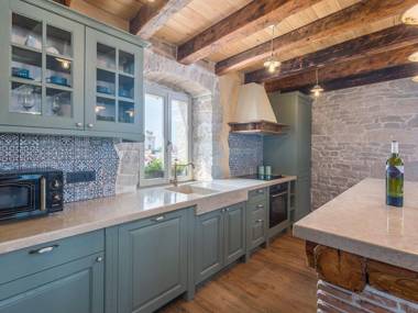 Renovated stone villa in Istrian style with private pool and whirlpool