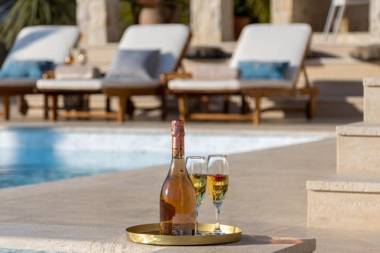 Beautiful Villa Golden Olive