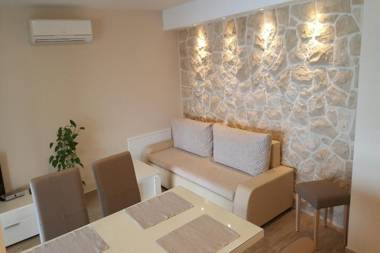 Sea View Apartments Nina - AE1021