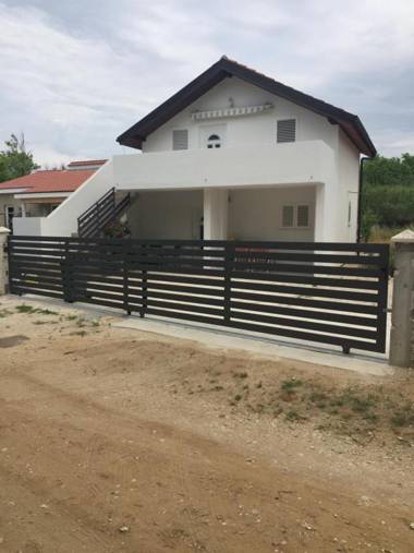 Emilija Apartments Privlaka