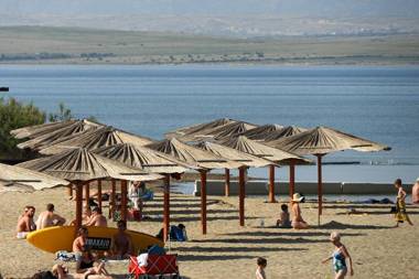 Apartments and rooms with parking space Nin Zadar - 5805