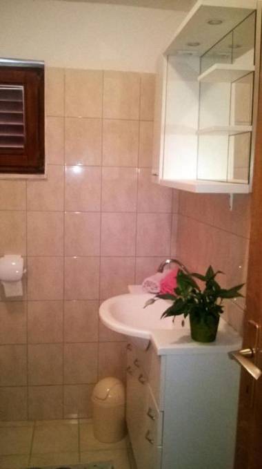 Apartment Ljilja - 250m from beach