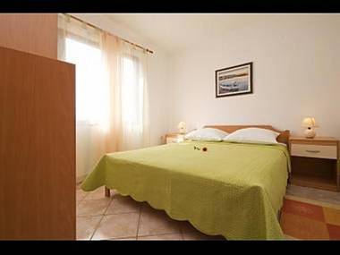 Apartments Ljilja-10m from sea