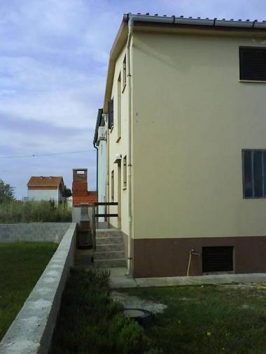 Apartment Sandra - 40m from the sea