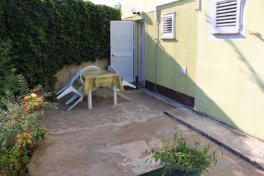 Apartments Mir - garden terrace