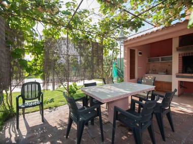 Charming Holiday Home in Zaton with Garden