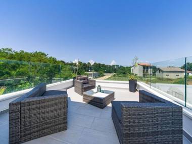 Modern Villa in Zaton with Swimming Pool