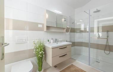 Villa Gardenia with pool garden and jacuzzi