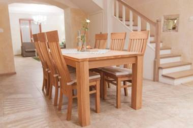 Charming Villa Jezenj