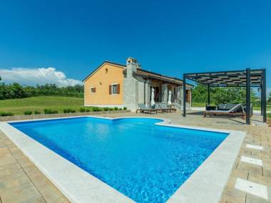 Villa with private pool in Istria quiet location large garden terrace BBQ