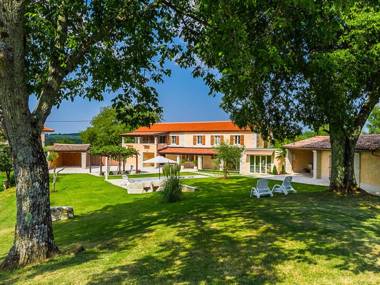 Villa Viscum with large Garden
