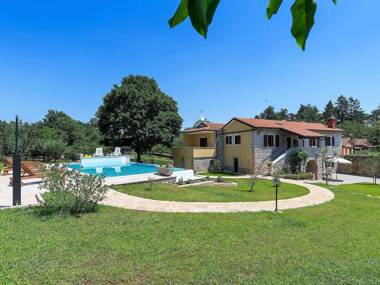 Situated in the charming countryside of central Istria perfect family vacation