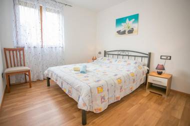 Pleasant Villa Valmonida with Pool Sauna Gym and BBQ