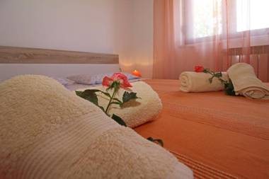 Mirjana in Kmeti (Haus für 4-5 Personen)