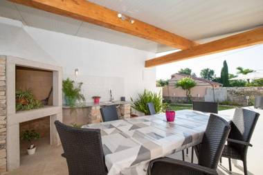 Holiday Home Fradelani