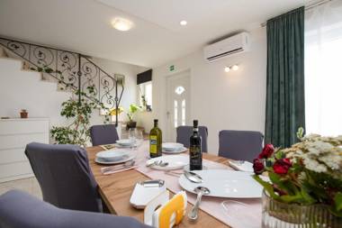 Holiday Home Fradelani