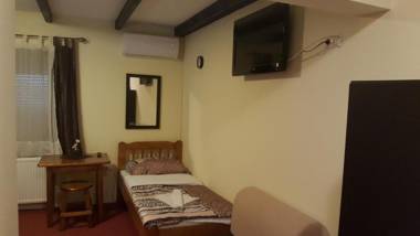 Valpovački dvori B&B