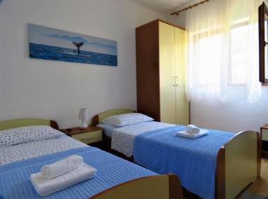 Apartment for 5 persons by the sea and with beautiful view