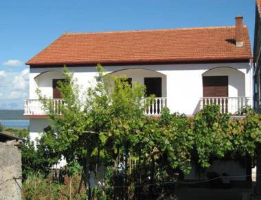 Apts Miljenko - 100 m from the beach