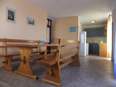 Apartment Maja - big apartment with terrace and grill