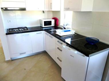 2 bedrooms appartement at Vrsi 350 m away from the beach with enclosed garden