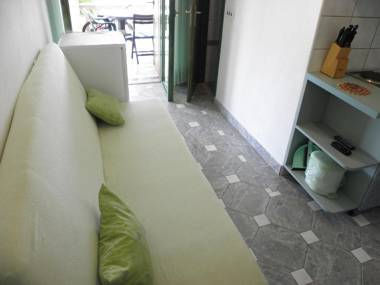 Apartments Brane - 180m to the sea