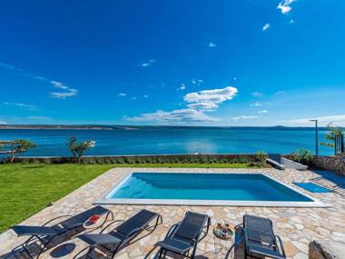 Modern Villa in Maslenica with Swimming Pool