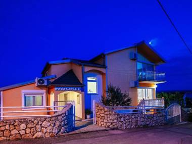 Beautiful Holiday Home in Maslenica near Beach"