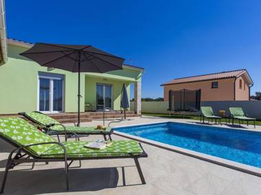 Brand new villa near Svetvincenat with private pools trampolines and fitness