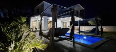 Casa del sol - Green oasis Only 15 min from the sea