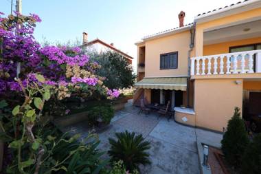 Apartment Gašpe - garden terrace