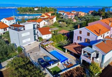 Apartments Sora - 80 m from sea