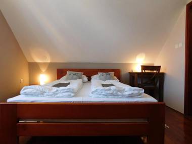 Apartments and Rooms Štefanac