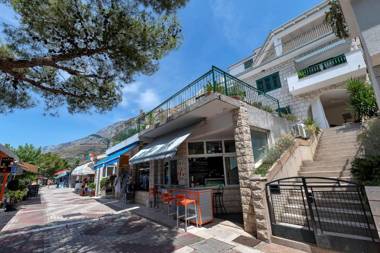 Beachfront Apartment NIVES