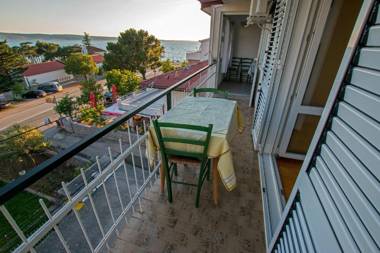 Diana Rooms and Apartments