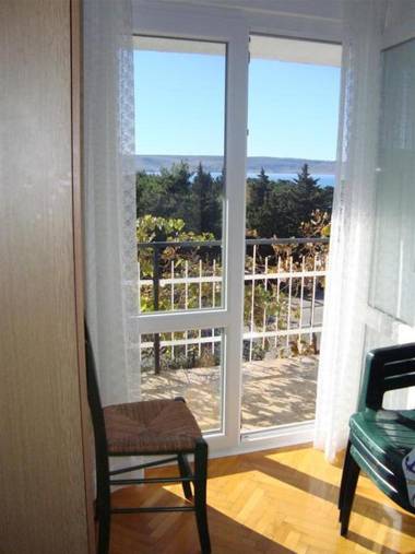 Diana Rooms and Apartments