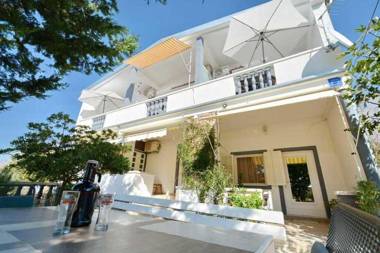 Apartments with a parking space Starigrad Paklenica - 18830