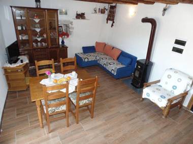 Snug Holiday Home in Starigrad with Private Garden