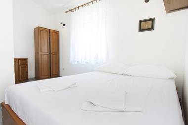 Apartments Zoran - beach 400m