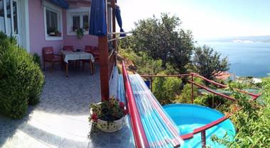 Secluded country house with panoramic view