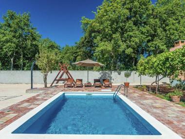 Charming holiday home with private pool covered terrace BBQ volleyball court