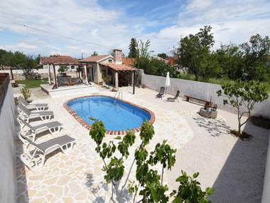 Charming holiday home with private pool lovely terrace BBQ nice guesthouse