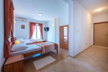 Apartments Mat - free parking