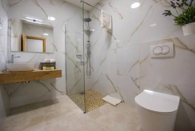 Villa Luce a luxury villa in Dubrovnik tennis court