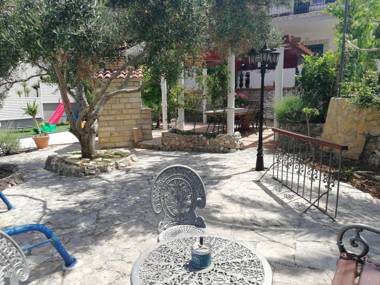 Modern Apartment  in Slatine with Terrace