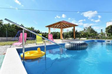 Holiday Home Nino with private pool
