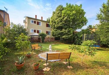 Apartment Ljilja - nice garden